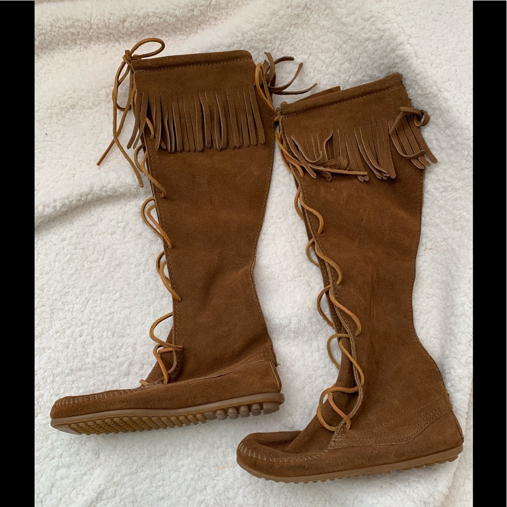 MINNETONKA front lace knee high boots. Size 4 M